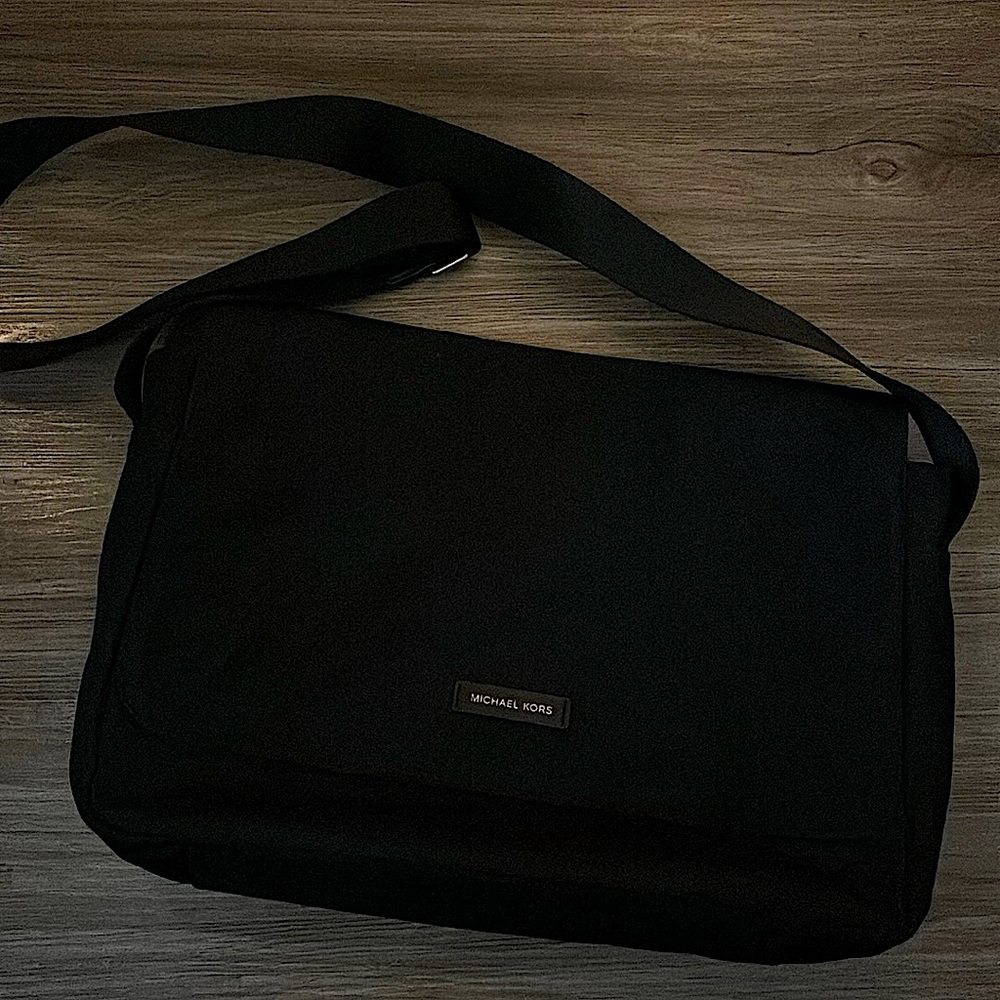 michael kors laptop bag
